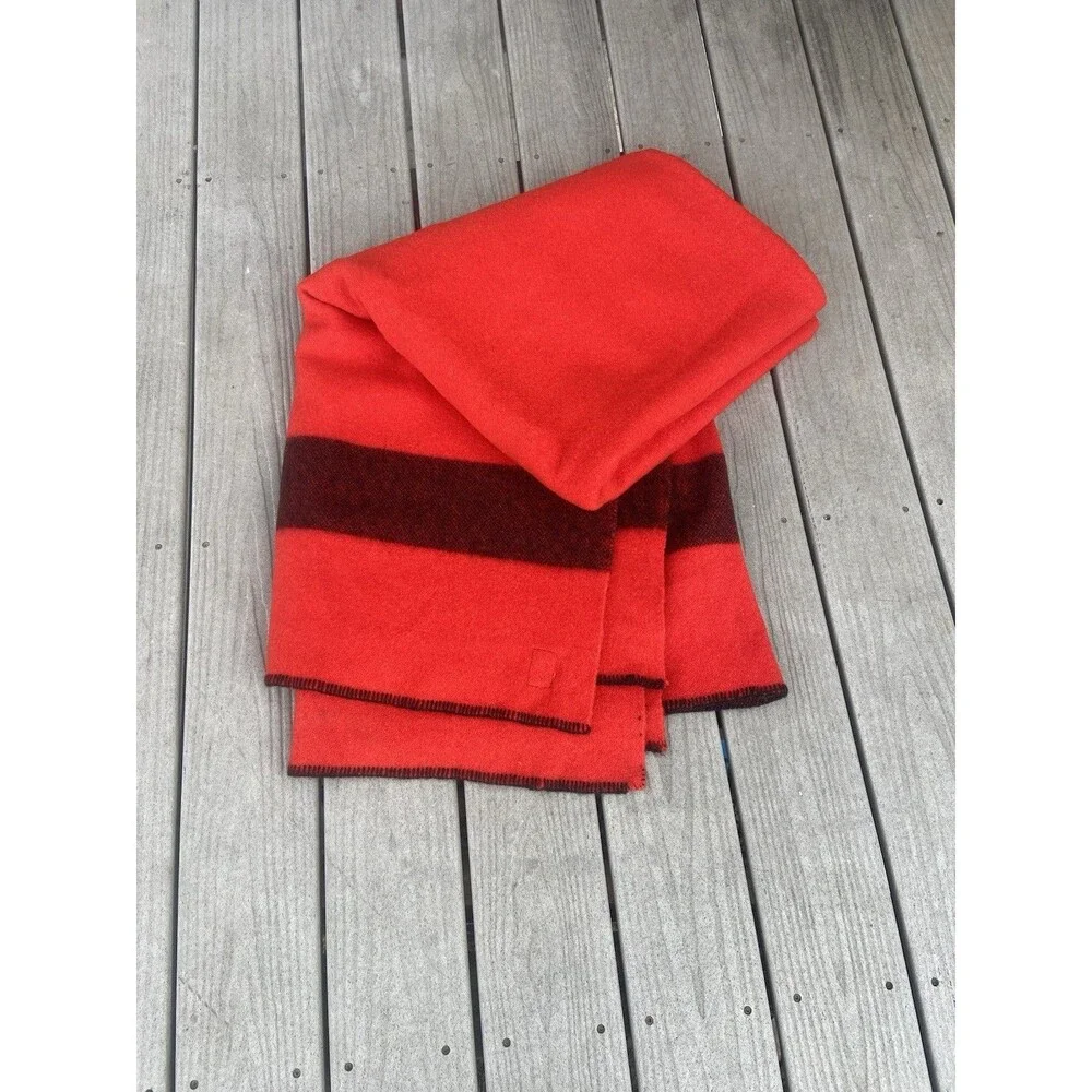 Vintage Highlander Red Striped Wool Blanket Pure Wool Cabin Camp 80x70 L 3.5 Pt